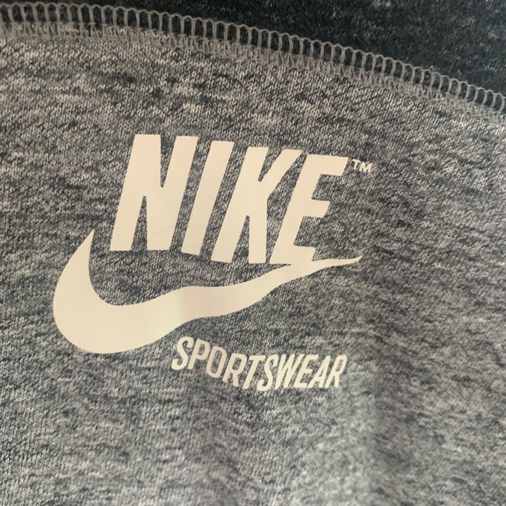 Nike jacket - Picture 2 of 3